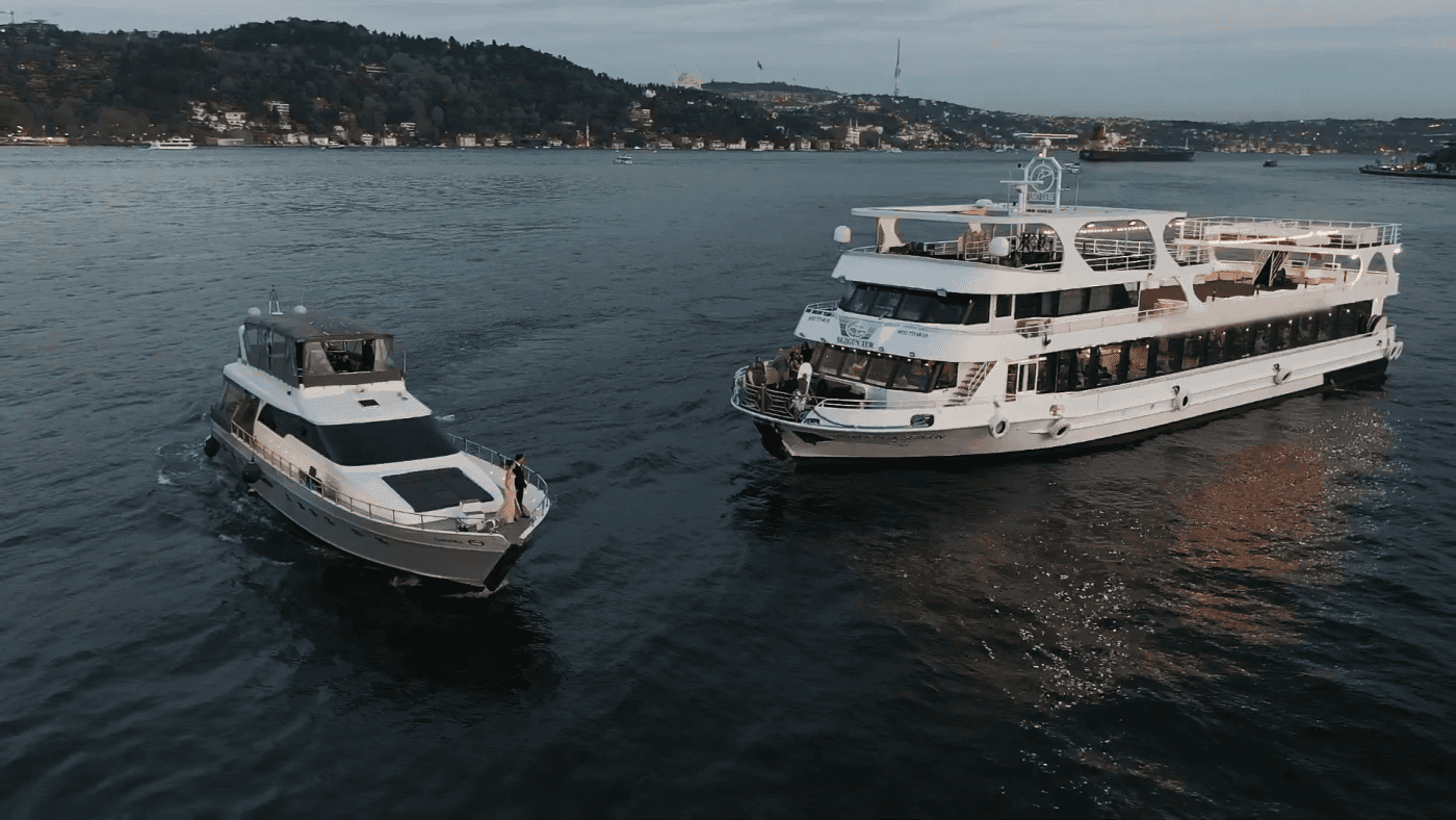 Teknede Düğün | İstanbul Boğazı'nda Hayalinizdeki Tören